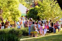 Mielőtt elmegyünk, még beszélgetünk ...