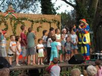 Ricsi bohóc, aki a kórházak beteg gyermekeit is felvidítja